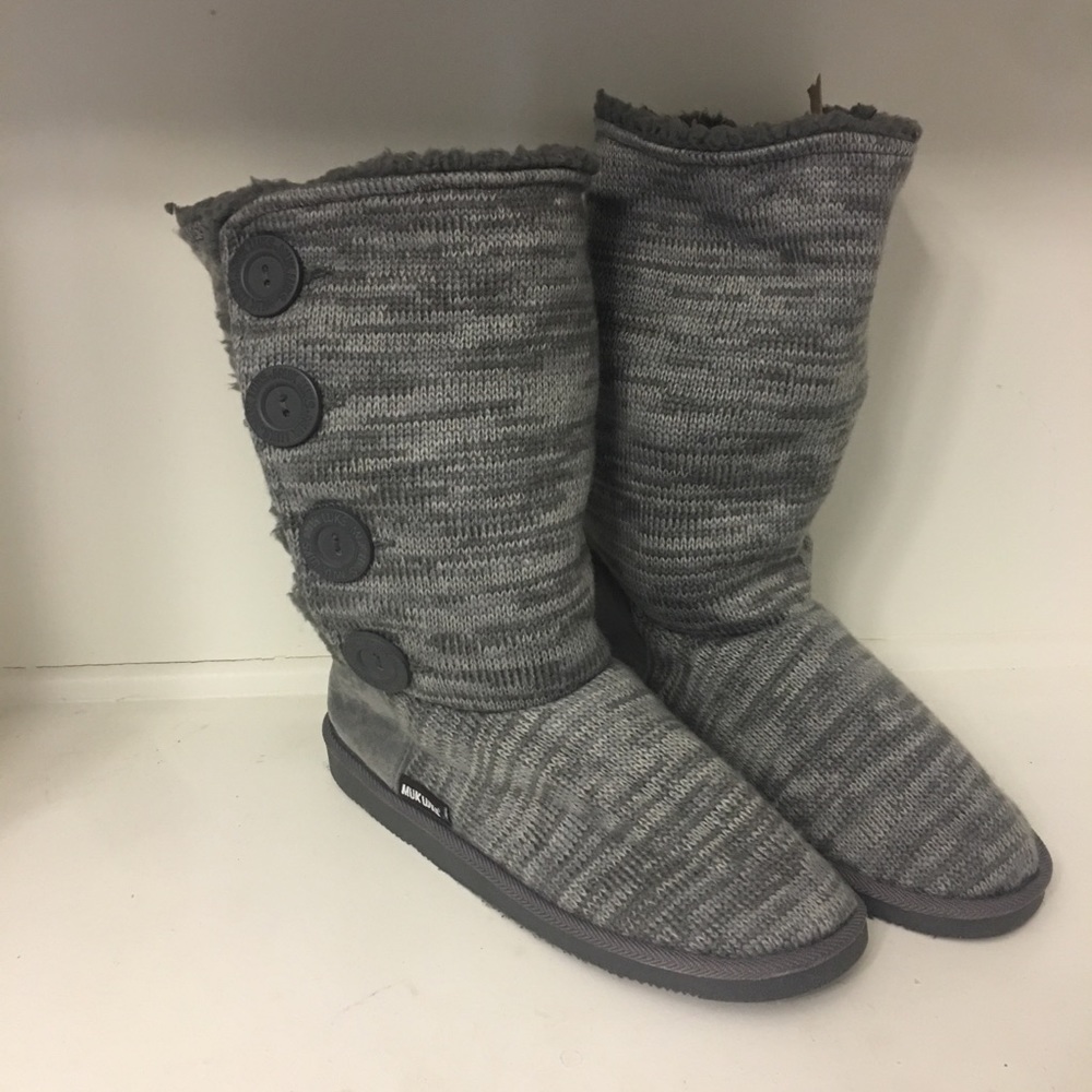Muk Luks Basic Gray Sweater Boots with buttons 10